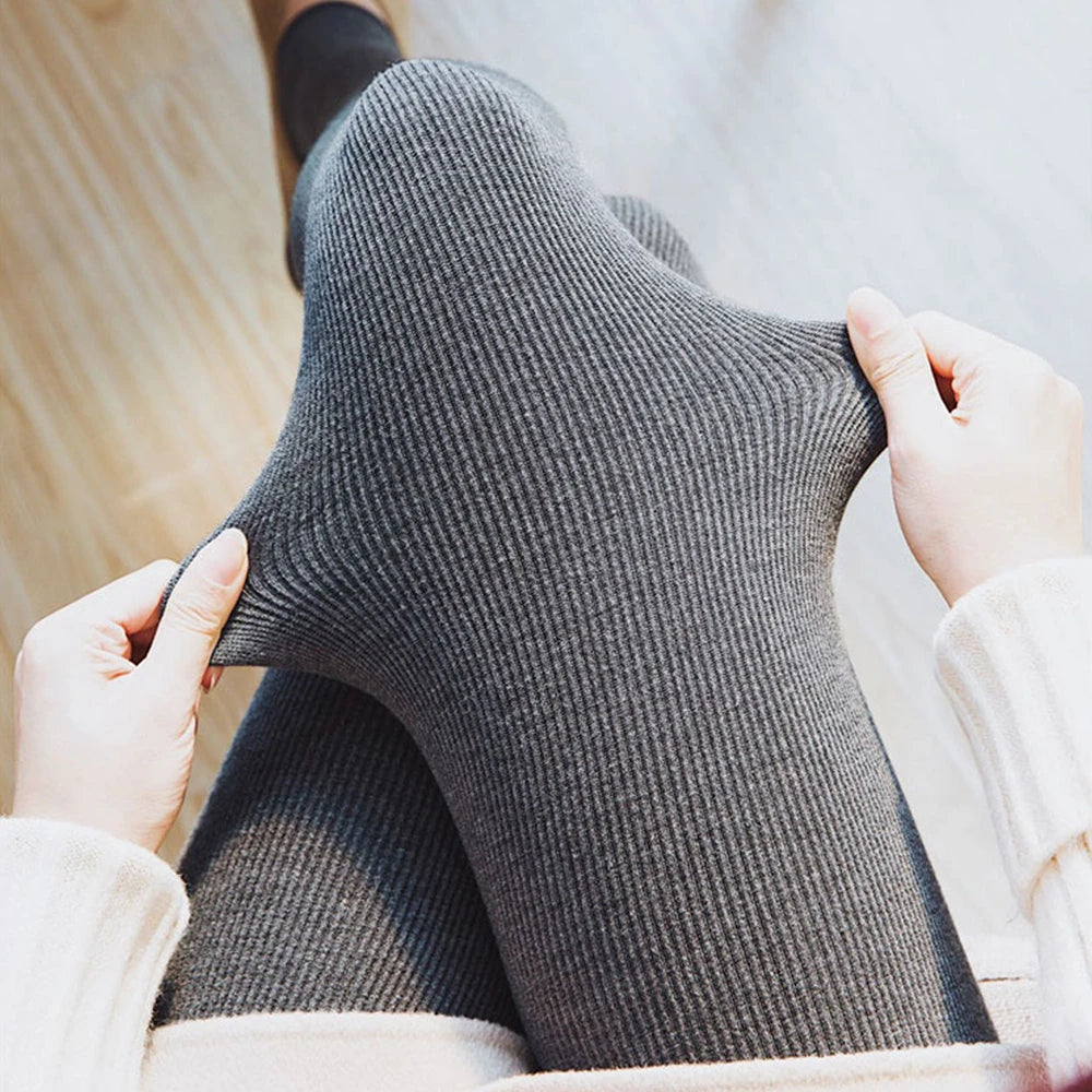 Insulated Leggings with Water-Repellent Outer Layer